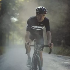 Marcello Bergamo 77MB Como Jersey Sort 9 Marcello Bergamo 77MB Como Jersey Sort -Endura Salg Marcello Bergamo 77MB Como jersey so 1663323029 03 scaled