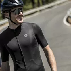 Rogelli Distance Cykeltrøje - Sort 9 Rogelli Distance Cykeltrøje - Sort -Endura Salg Rogelli Distance Cykeltroeje Sort 1645187212 03